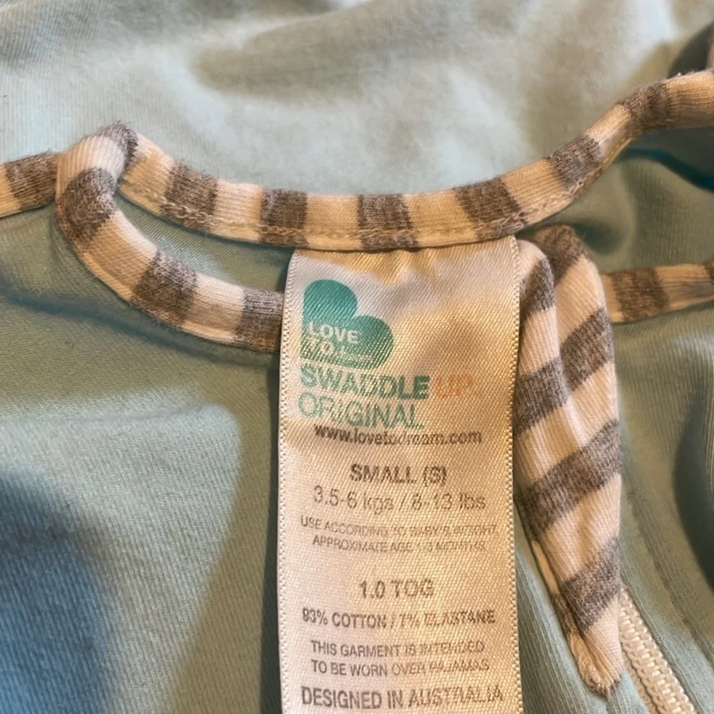 Love To Dream Swaddles x2 (Small) and 1 medium - Picture 3 of 10